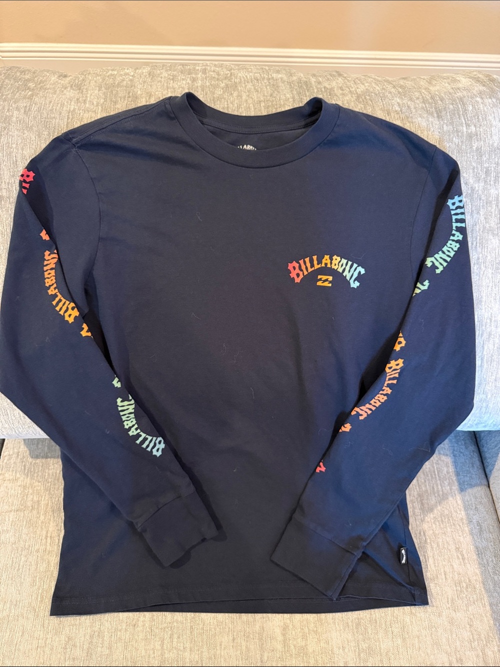 Billabong long sleeve T in Small- LIKE BRAND NEW, NEVER WORN!!